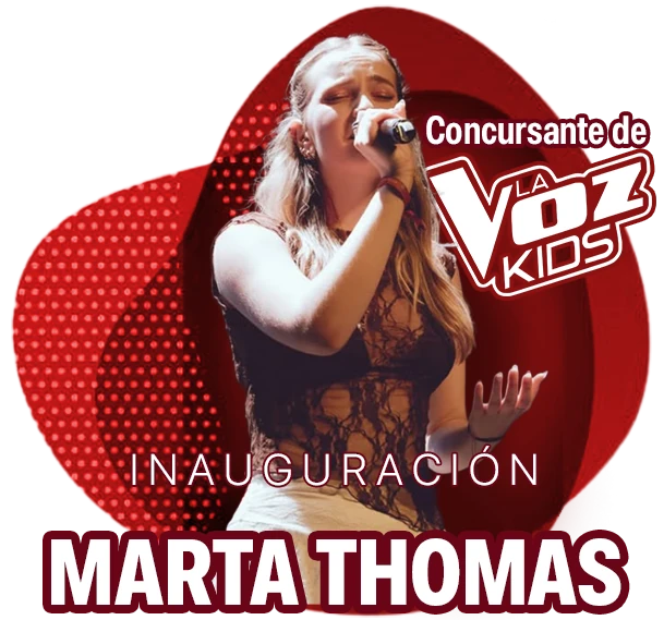 Marta Thomas singing into a microphone on the opening-night artwork, with the La Voz Kids contestant badge.